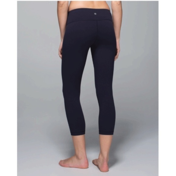 lululemon athletica Pants - Lululemon Wunder Under Crop in Black